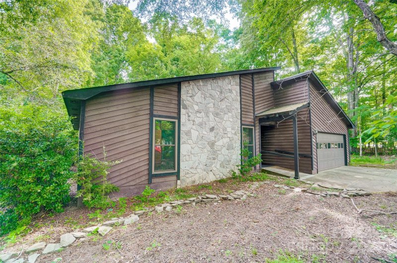 Property image 2 at 3800 Sweetgrass Lane, Charlotte, NC 28226