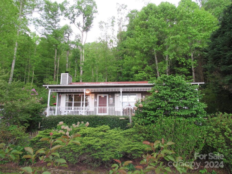 Property image 4 at 1053 Mountain Lake Drive, Waynesville, NC 28785