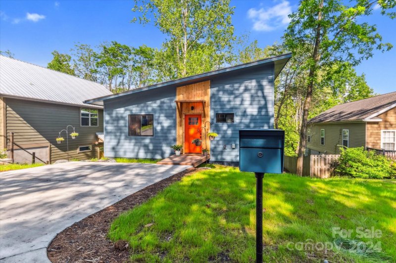 Property image 2 at 151 Laurel Loop, Asheville, NC 28806
