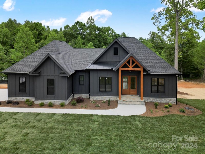 Property image 2 at 475 Morning Air Lane, Hendersonville, NC 28792