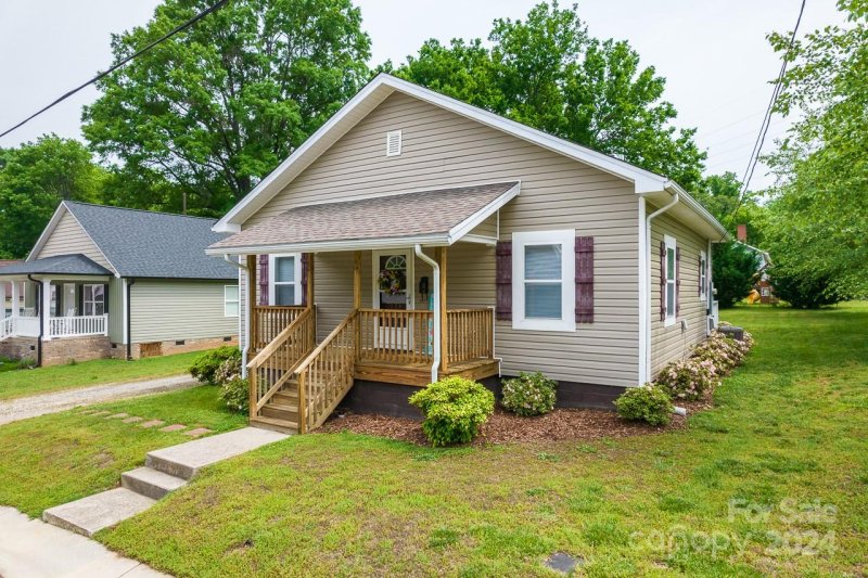Property image 3 at 416 Dingler Avenue, Mooresville, NC 28115