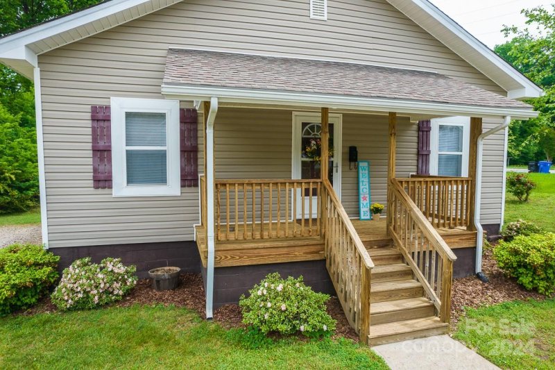 Property image 4 at 416 Dingler Avenue, Mooresville, NC 28115