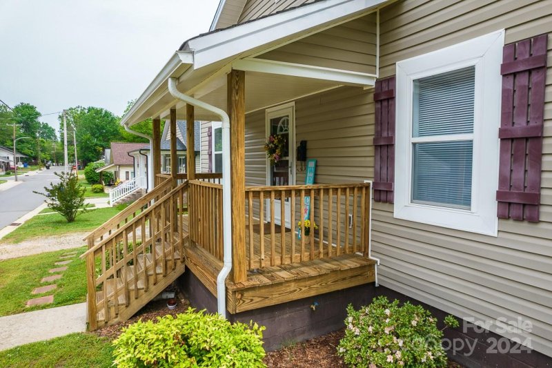 Property image 5 at 416 Dingler Avenue, Mooresville, NC 28115