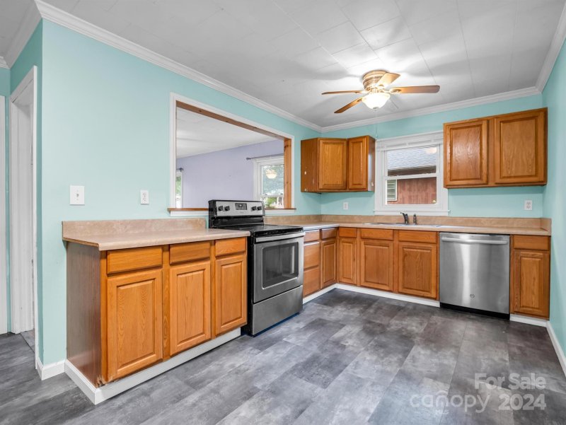 Property image 5 at 1118 White Lane, Gastonia, NC 28052