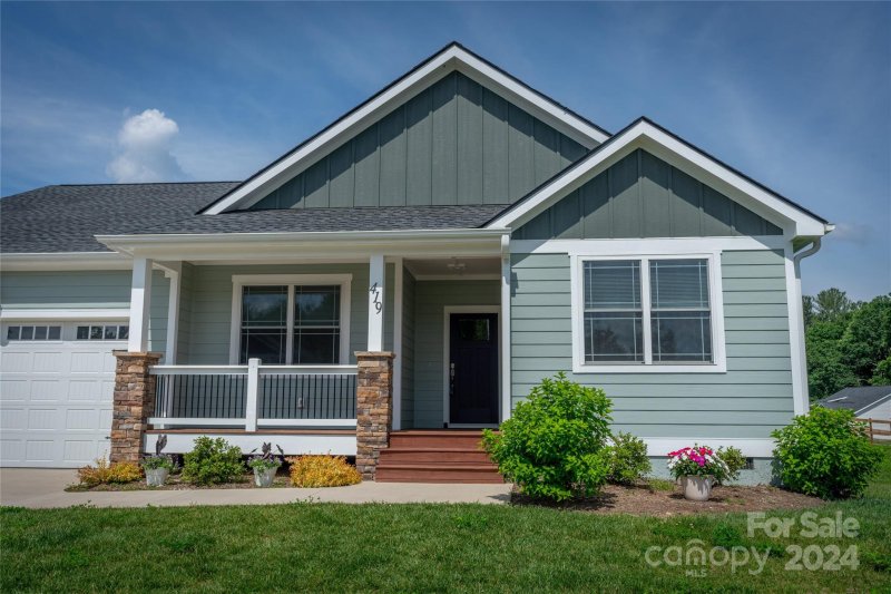 Property image 2 at 419 Windy Acres Knoll Drive, Hendersonville, NC 28792