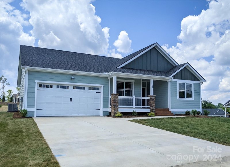 Property image 5 at 419 Windy Acres Knoll Drive, Hendersonville, NC 28792