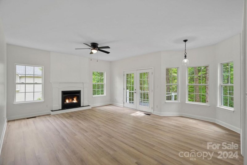 Property image 4 at 800 17th Avenue Drive, Hickory, NC 28602