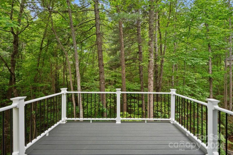 Property image 5 at 800 17th Avenue Drive, Hickory, NC 28602