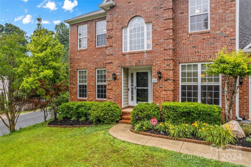 Property image 2 at 272 Glencoe Lane, Mooresville, NC 28117