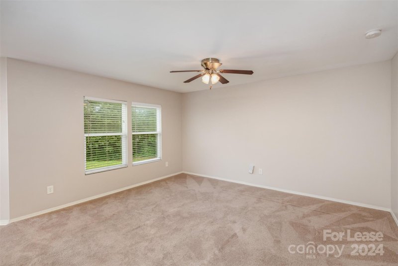 Property image 3 at 6442 Ridgeview Commons Drive, Charlotte, NC 28269