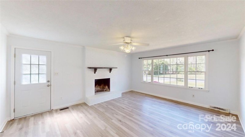 Property image 2 at 1135 Mclaughlin Drive, Charlotte, NC 28212