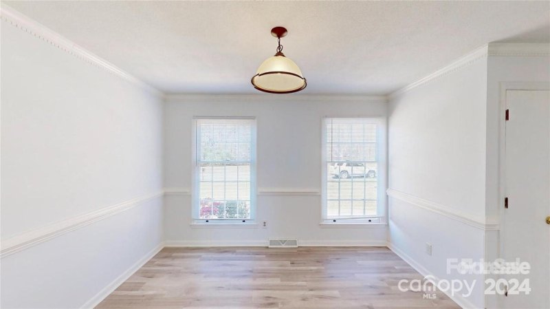 Property image 3 at 1135 Mclaughlin Drive, Charlotte, NC 28212
