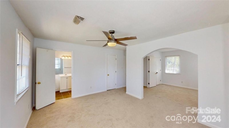 Property image 5 at 1135 Mclaughlin Drive, Charlotte, NC 28212