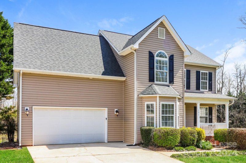 Property image 4 at 101 Rocky Way Court, Mount Holly, NC 28120