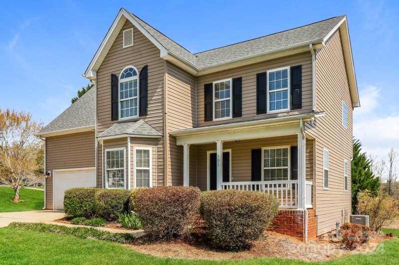 Property image 5 at 101 Rocky Way Court, Mount Holly, NC 28120