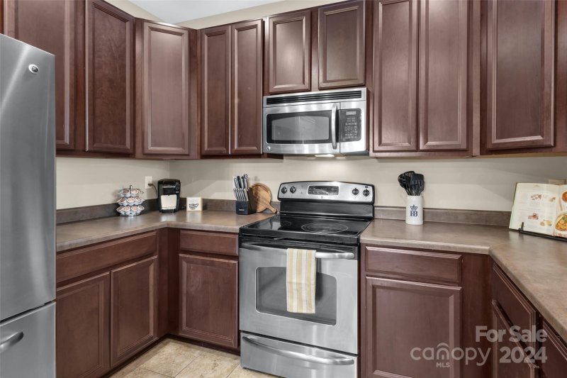 Property image 4 at 1000 Woodlawn Road, Charlotte, NC 28209