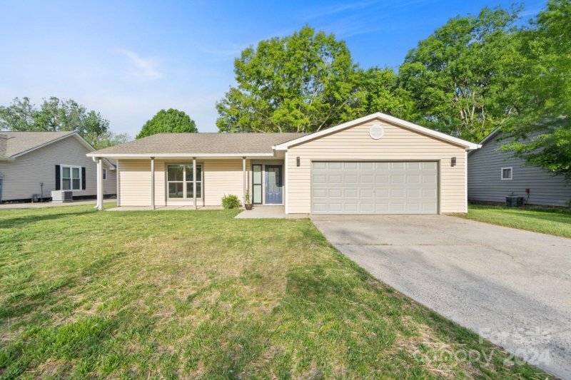 Property image 2 at 8518 Carmel Road, Charlotte, NC 28226