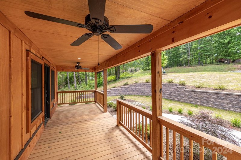 Property image 3 at 3048 Bear Paw Avenue, Valdese, NC 28690