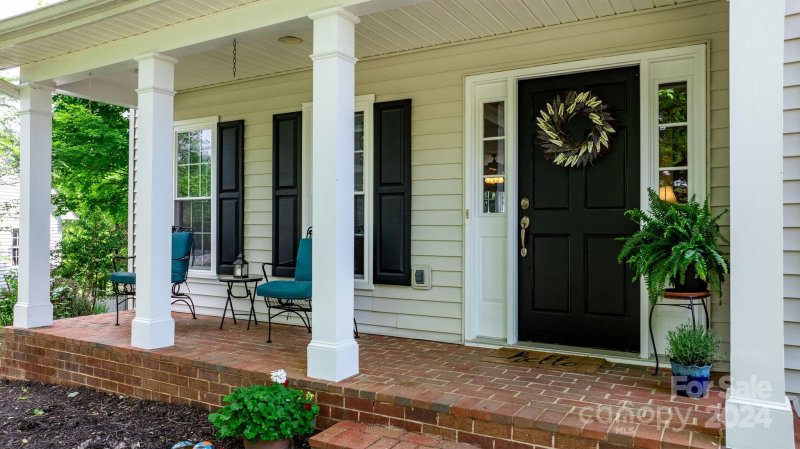 Property image 3 at 3610 25th Street Place, Hickory, NC 28601