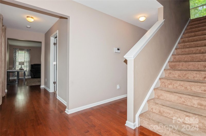 Property image 3 at 6034 Crossvine Lane, Charlotte, NC 28215
