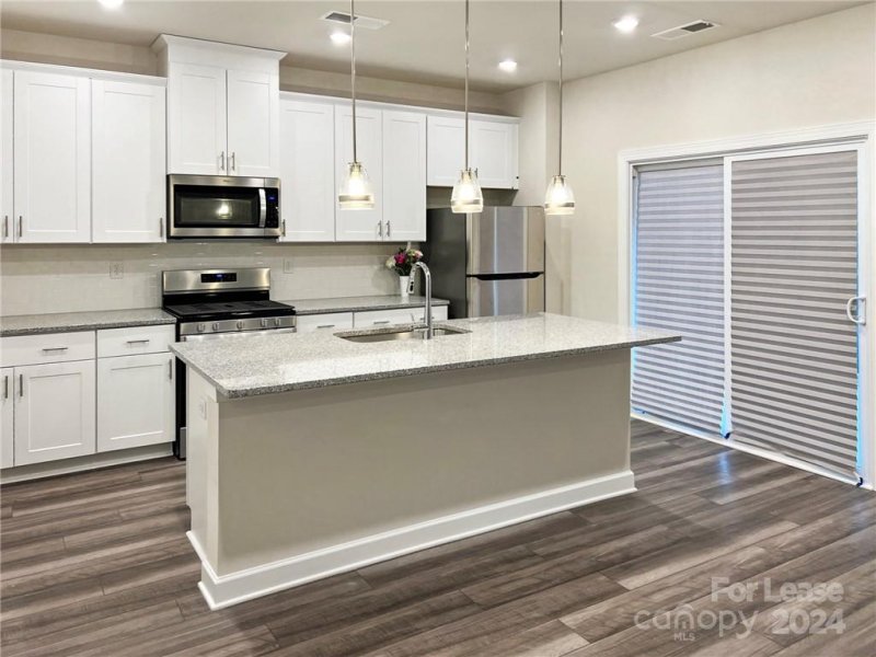 Property image 5 at 2127 Belterra Drive, Charlotte, NC 28216