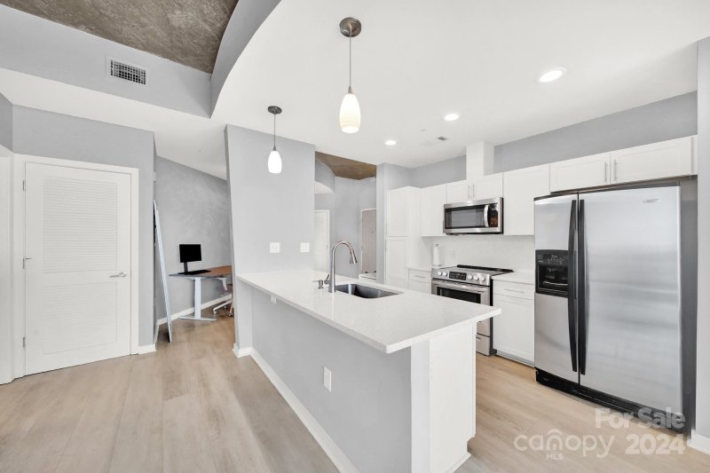 Property image 3 at 210 Church Street, Charlotte, NC 28202