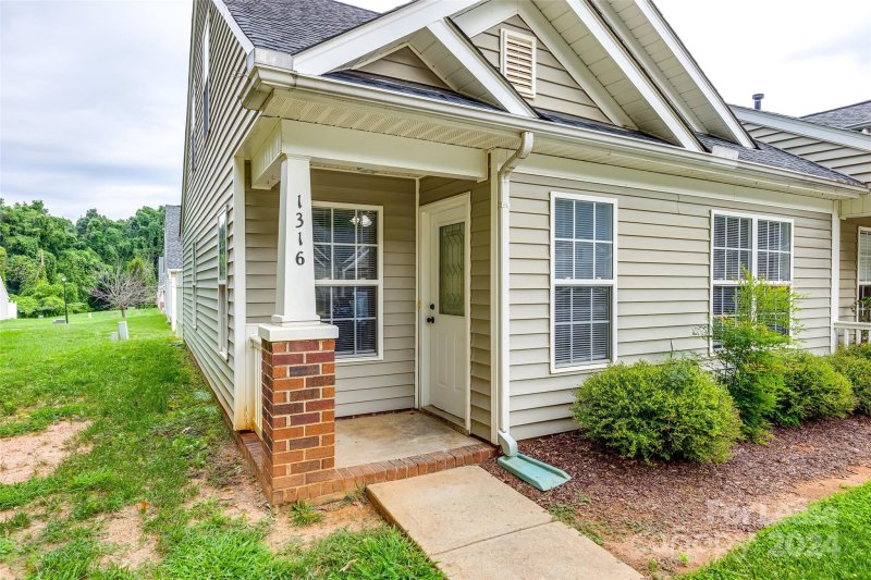 Property image 2 at 1316 Dan Drive, Rock Hill, SC 29732