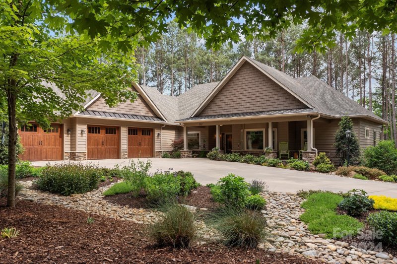 Property image 2 at 109 White Fawn Circle, Granite Falls, NC 28630