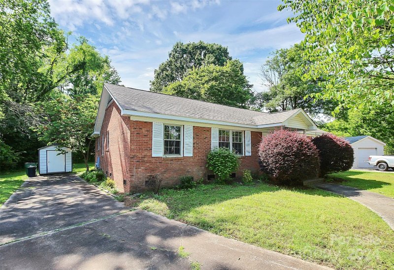 Property image 2 at 6607 Crab Orchard Court, Charlotte, NC 28212