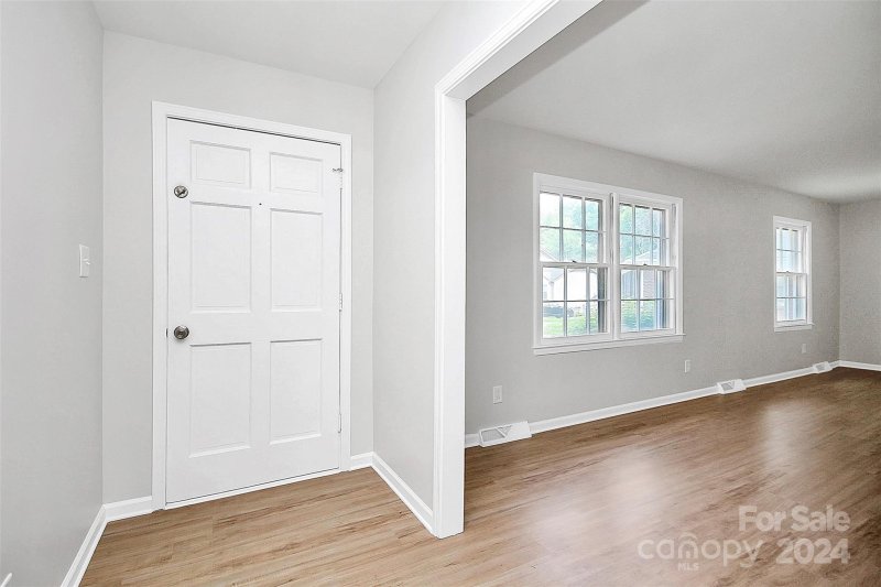 Property image 3 at 6607 Crab Orchard Court, Charlotte, NC 28212