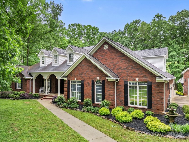 Property image 2 at 116 Generals Way, Clover, SC 29710