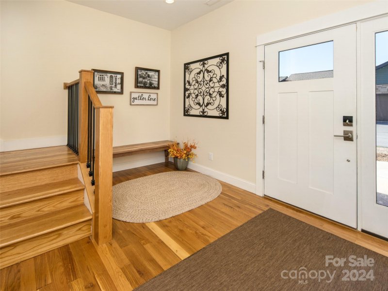 Property image 4 at 302 Ava Lane, Asheville, NC 28804