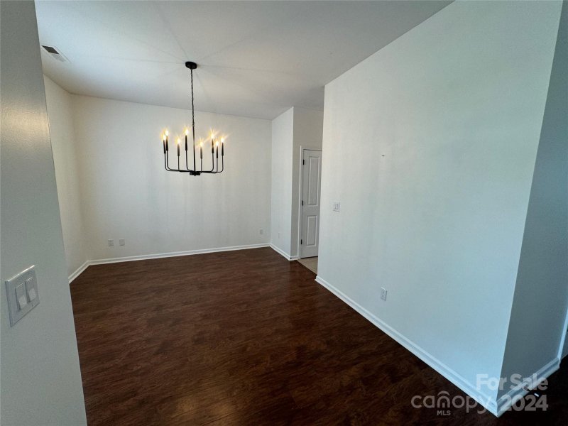 Property image 5 at 112 E Decatur Avenue, Mooresville, NC 28117