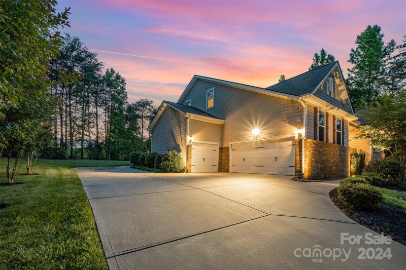 Property image 5 at 111 Avensong Court, Mooresville, NC 28115