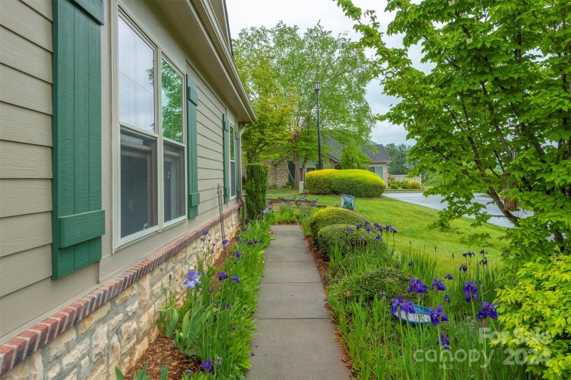 Property image 5 at 55 Outlook Circle, Swannanoa, NC 28778