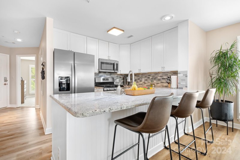 Property image 5 at 18655 Vineyard Point Lane, Cornelius, NC 28031