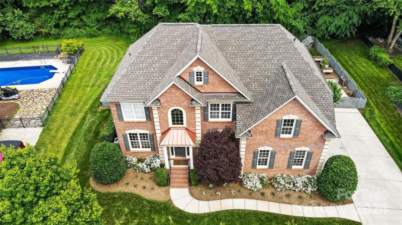 Property image 3 at 6614 Latta Springs Circle, Huntersville, NC 28078