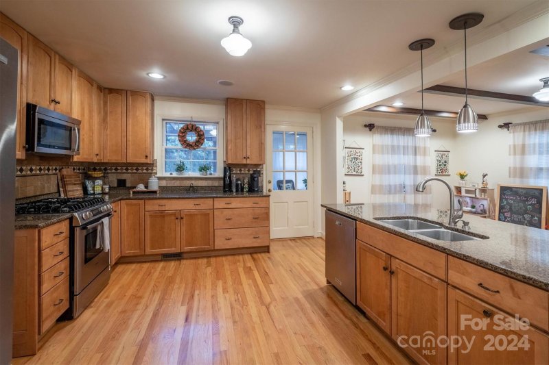 Property image 5 at 514 Riverside Drive, Morganton, NC 28655