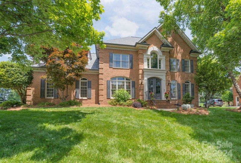 Property image 2 at 11124 Megwood Drive, Charlotte, NC 28277