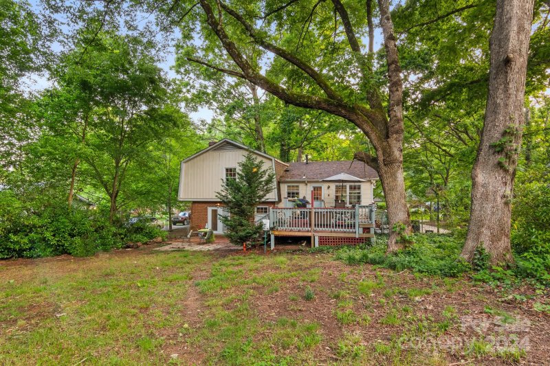 Property image 4 at 6121 Coatbridge Lane, Charlotte, NC 28212