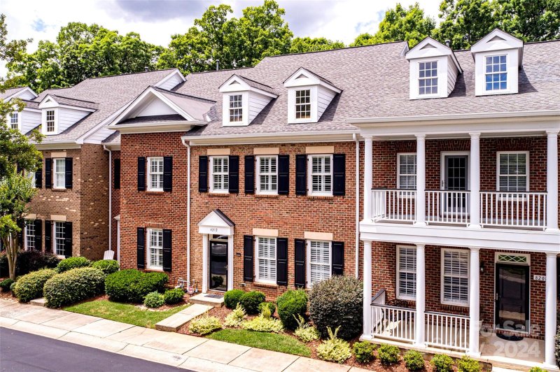Property image 2 at 8212 Indigo Row, Charlotte, NC 28277