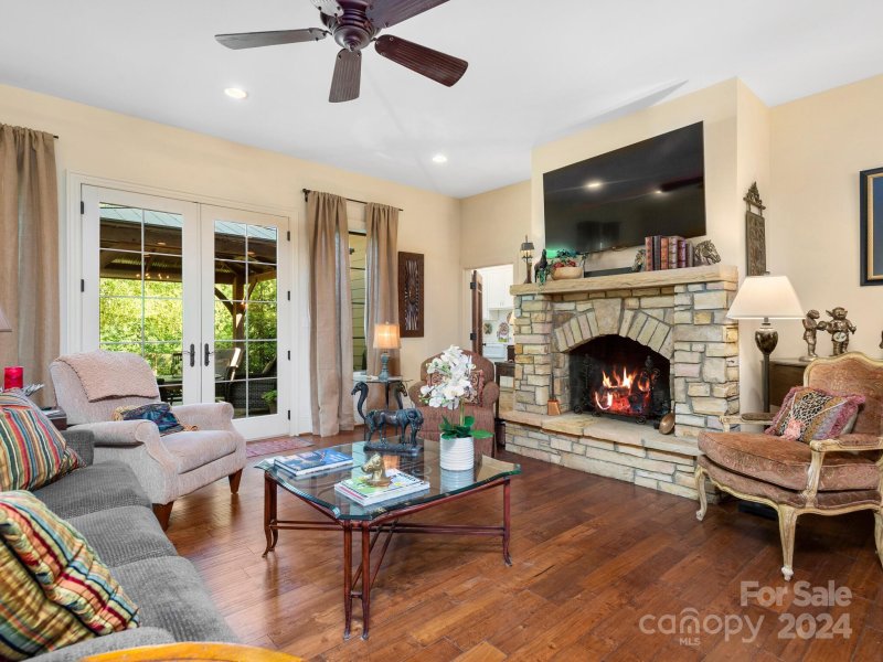 Property image 4 at 75 Taddington Circle, Columbus, NC 28722