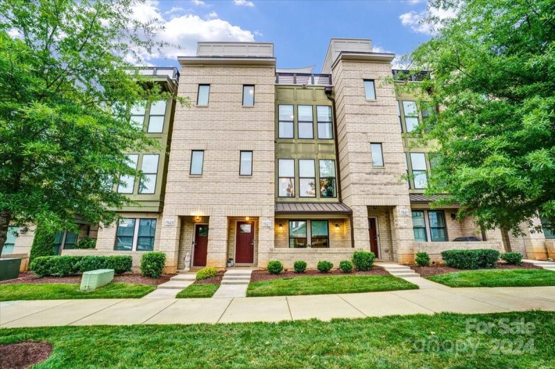 Property image 2 at 1527 Duckworth Avenue, Charlotte, NC 28208