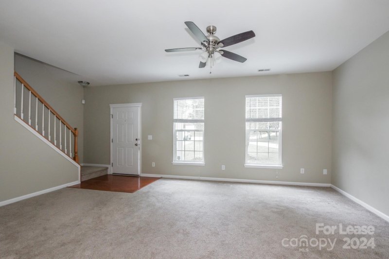 Property image 4 at 5607 Falls Ridge Lane, Charlotte, NC 28269