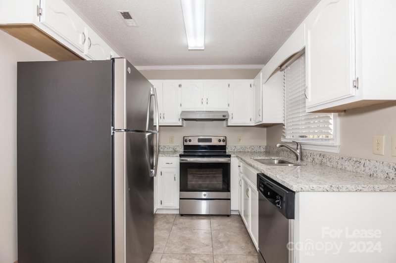 Property image 5 at 8500 Brookstead Drive, Charlotte, NC 28215