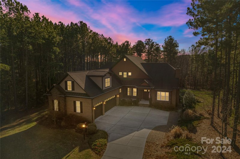 Property image 2 at 162 Blue Ridge Trail, Mooresville, NC 28117