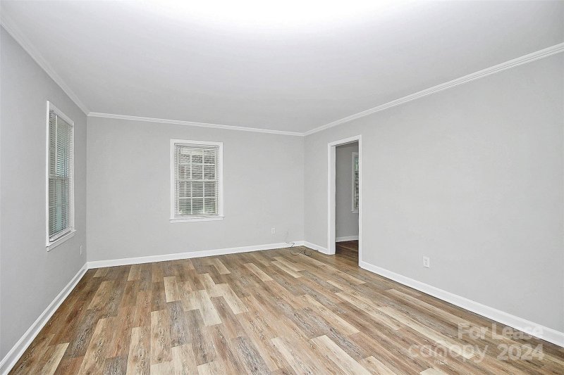 Property image 4 at 1300 Ashcraft Lane, Charlotte, NC 28209