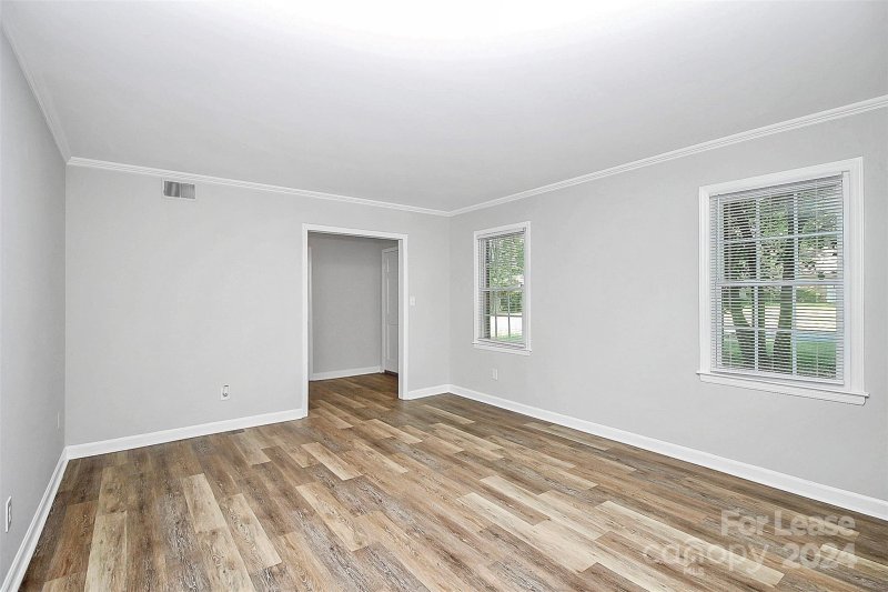 Property image 5 at 1300 Ashcraft Lane, Charlotte, NC 28209