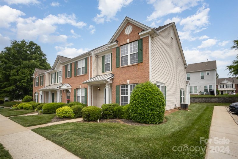 Property image 2 at 5356 Jocelyn Lane, Charlotte, NC 28269