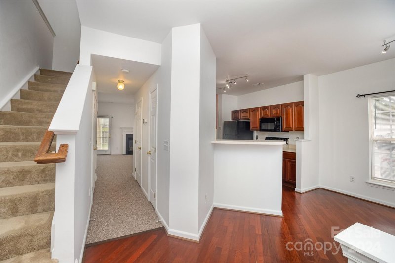 Property image 5 at 5356 Jocelyn Lane, Charlotte, NC 28269